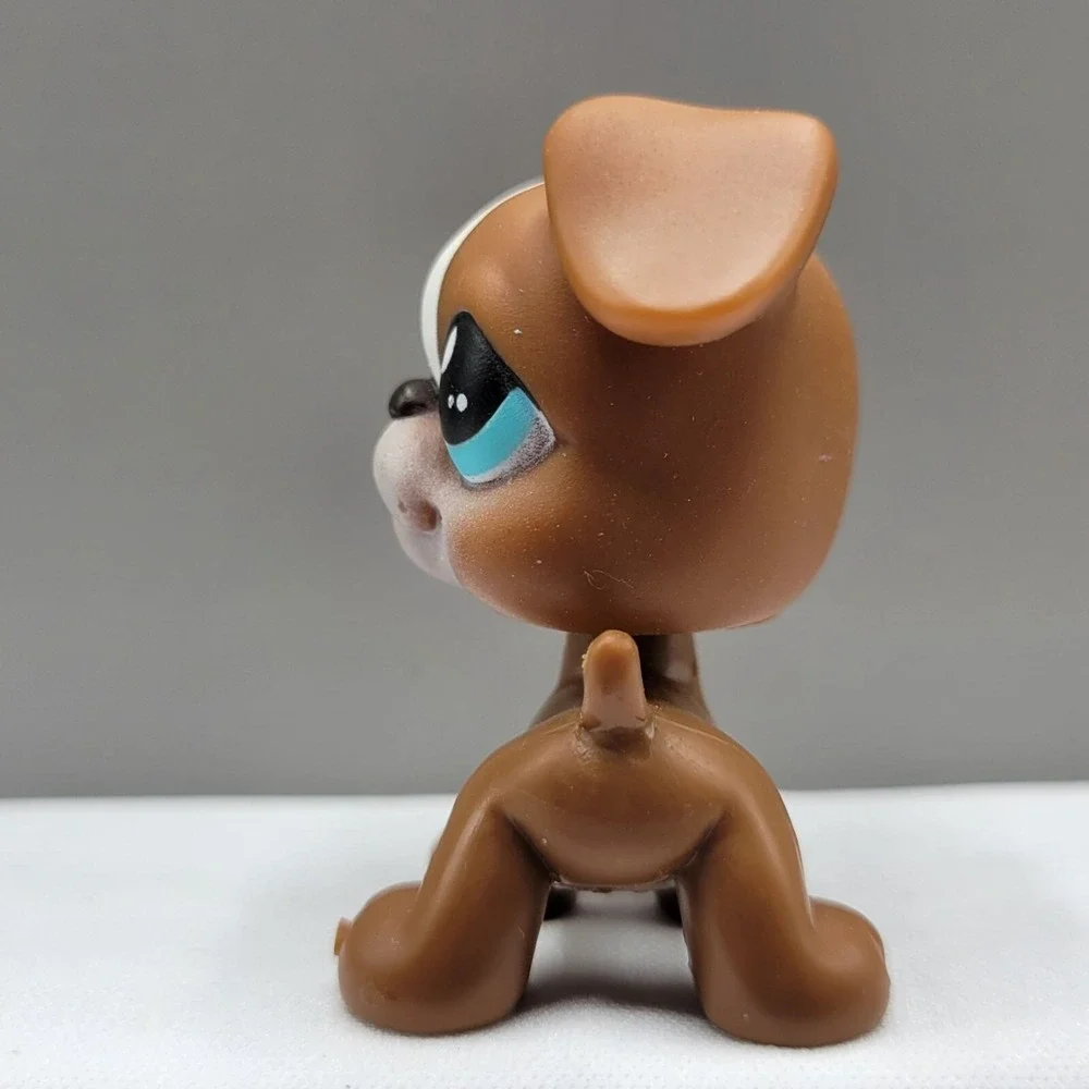 Littlest Pet Shop #83 Boxer Puppy Dog Brown White Blue Dot Eyes Figure Hasbro